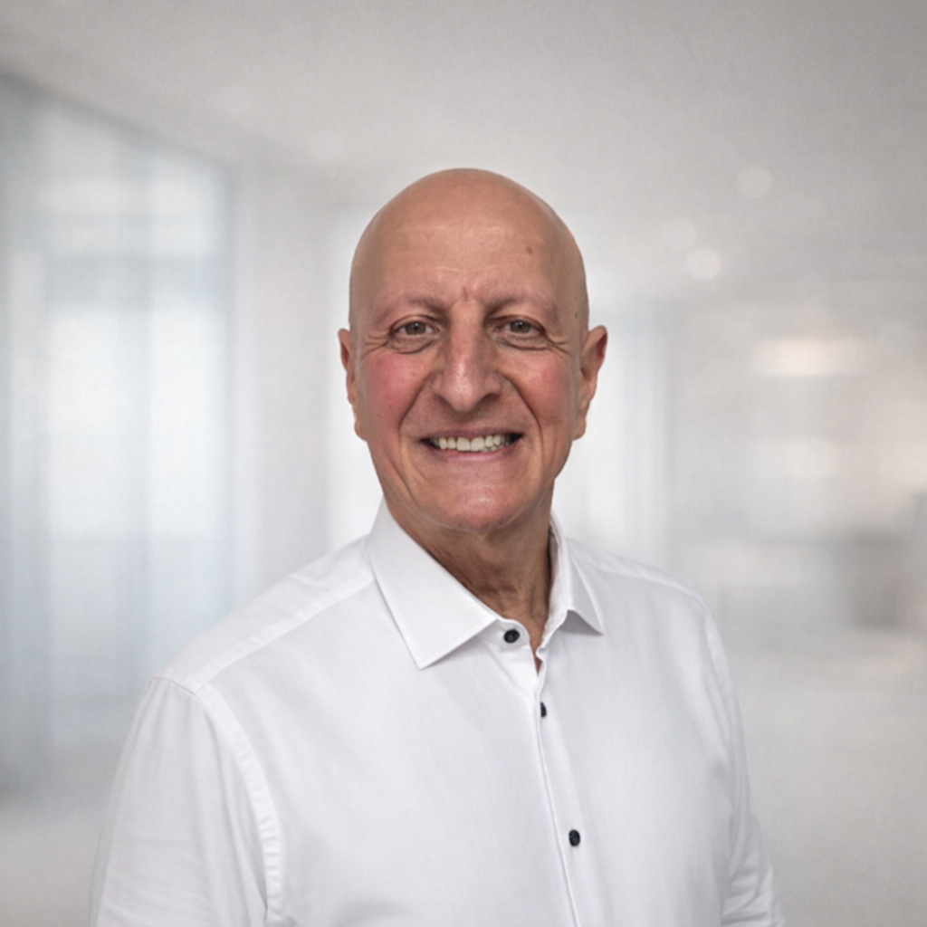 Plus and More Japan Staff